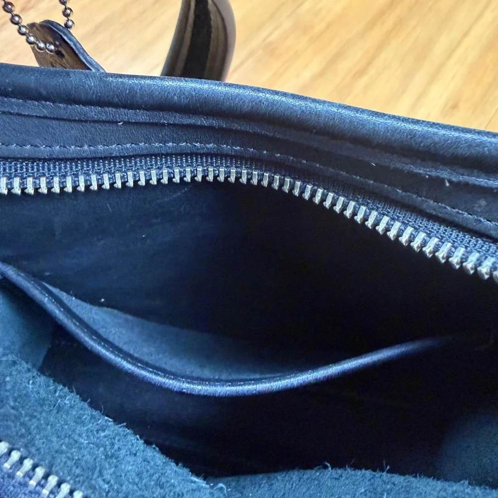 Vintage Coach Ergo Zip Black Leather Crossbody Bag 9997 Made‎ in USA